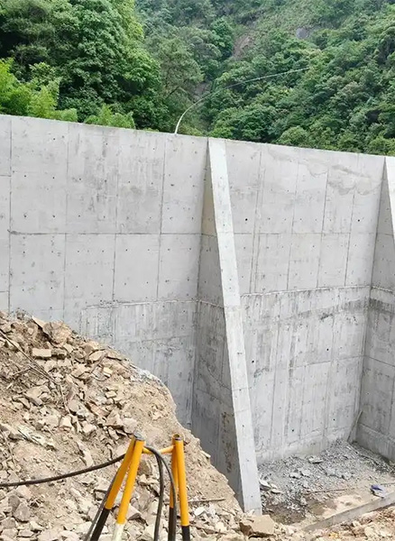 德州德城区重力式挡土墙